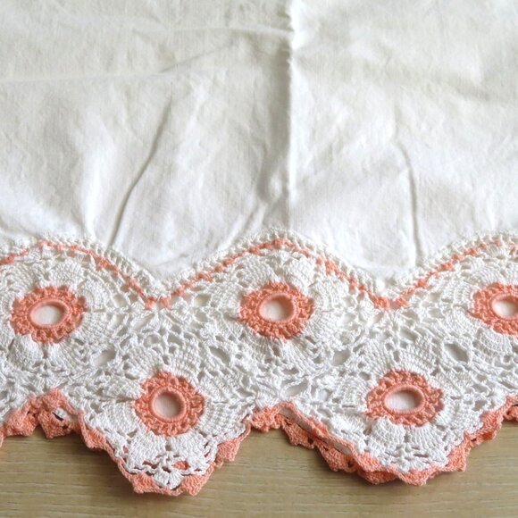 Vintage Handmade Crochet Standard Pillowcase Peach White Floral Lace Trim Design - Picture 9 of 10